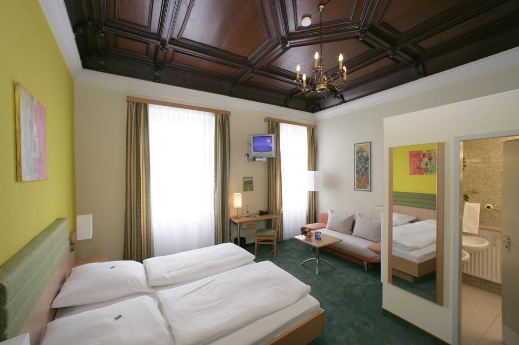 Altstadt-Hotel Zieglerbraeu داخاو الغرفة الصورة