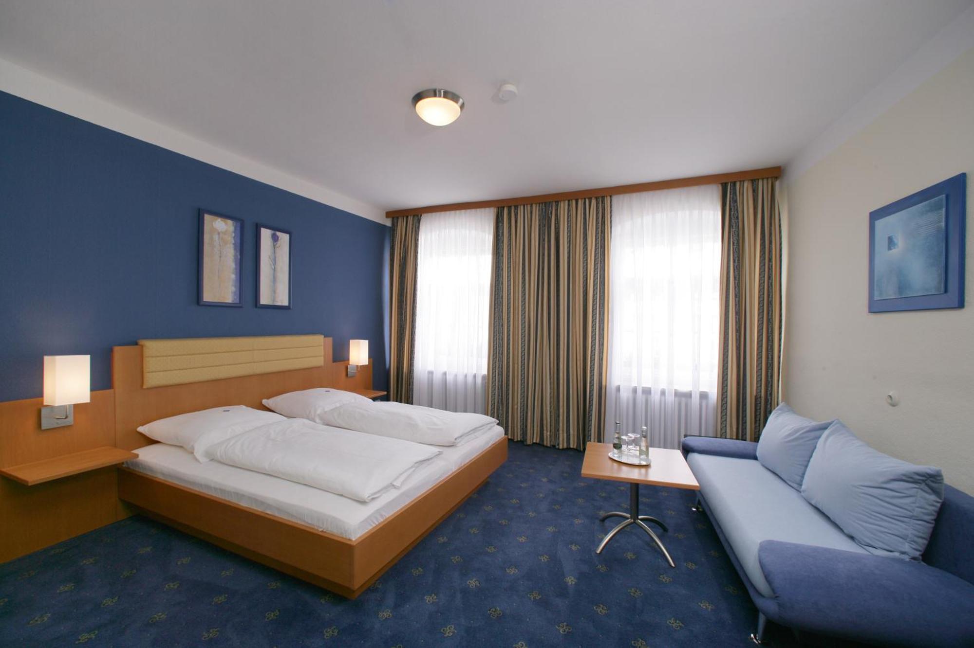 Altstadt-Hotel Zieglerbraeu داخاو المظهر الخارجي الصورة