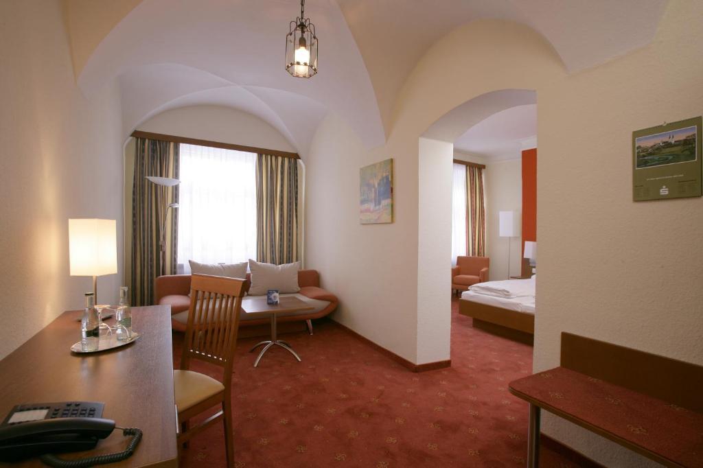 Altstadt-Hotel Zieglerbraeu داخاو الغرفة الصورة