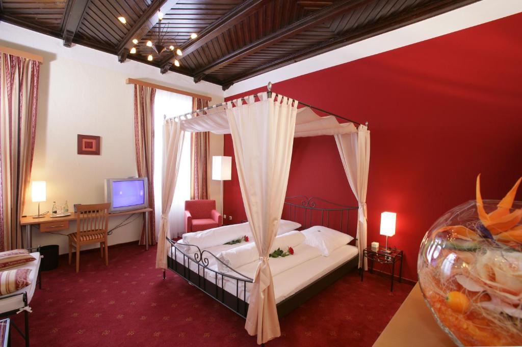 Altstadt-Hotel Zieglerbraeu داخاو الغرفة الصورة